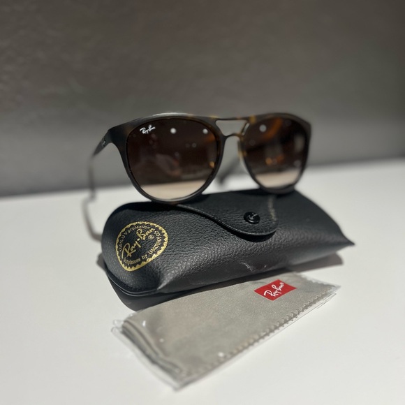 Ray-Ban sunglasses Matte Havana RB4170. Brand New ! - Picture 2 of 5